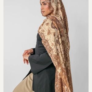 Vela Ivory Tapestry Standard